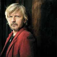 &laquo;Je r&eacute;ponds sans honte aux questions qu’on me pose aujourd’hui, sans aucune pudeur m&ecirc;me. Je raconte un peu ma vie dans ces chansons, ce qui m’est arriv&eacute;. Donc si on m’interroge, je dis l’essentiel, que j’ai &eacute;t&eacute; pochtron pendant quelques ann&eacute;es.&raquo;	LDD